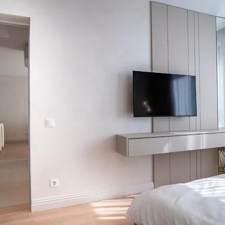 Apartment Premium Park *